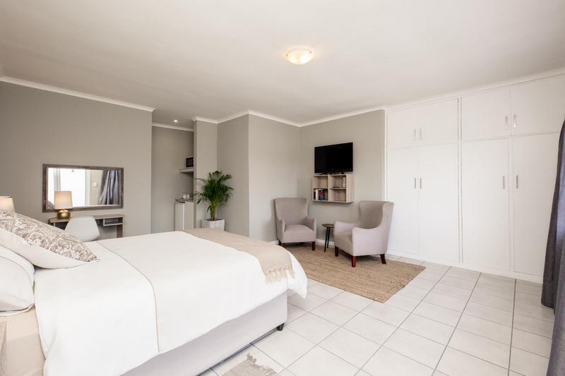 8 Bedroom Property for Sale in Grabouw Western Cape